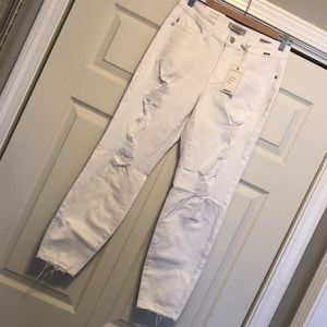 NWT white Judy blue boyfriend jeans